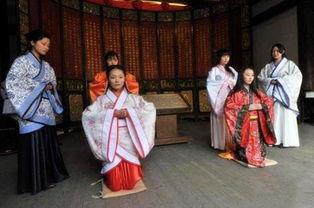 汉服喜庆成人舞蹈视频,喜庆成人舞动汉服风采