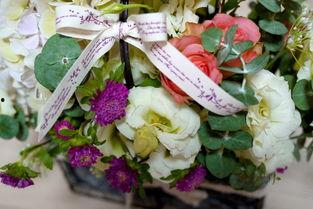 拼图成人花束教程视频,创意花艺新玩法